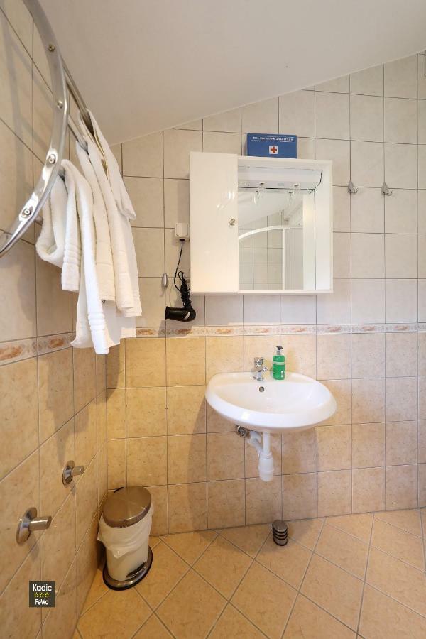 Apartment Josip Vir Exteriör bild